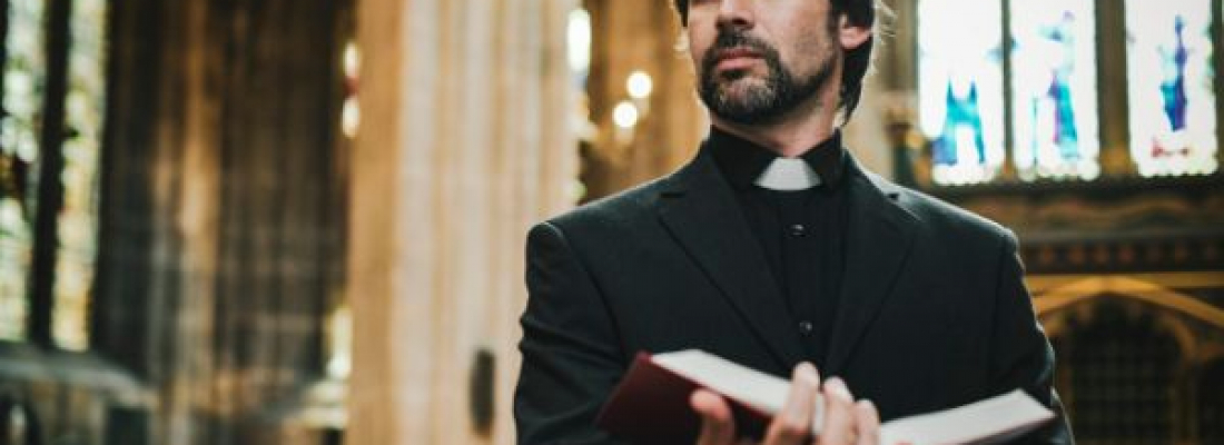 Important Distinctions Between Ministers and Other Church Staff